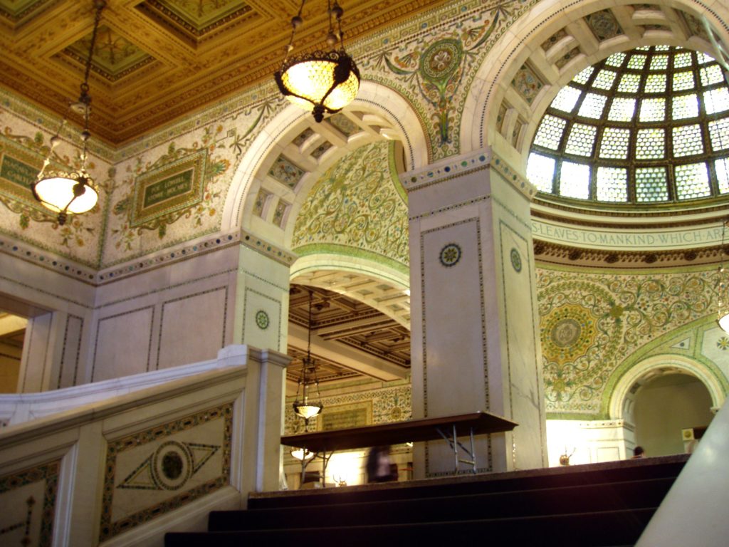 Chicago_Cultural_Center_-_Grand_Staircase_and_Preston_Bradley_Hall